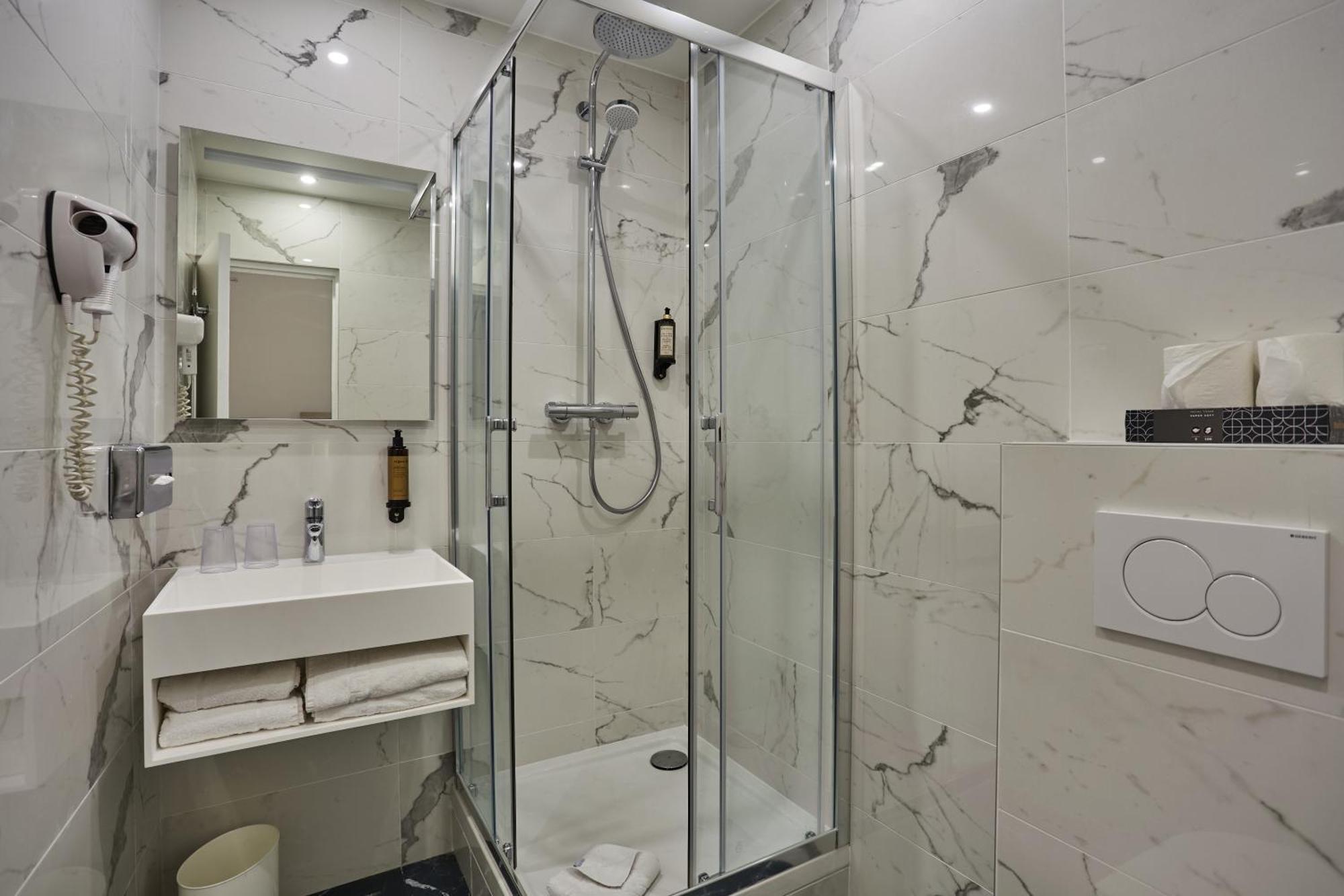 Hotel Lux Picpus Paris Dış mekan fotoğraf